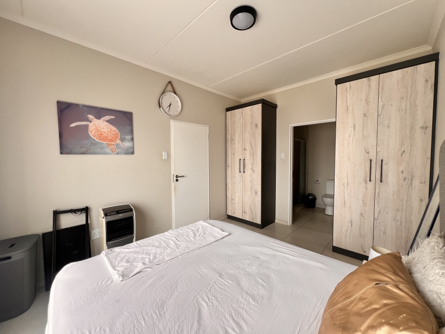 2 Bedroom Property for Sale in Erand Gardens Gauteng