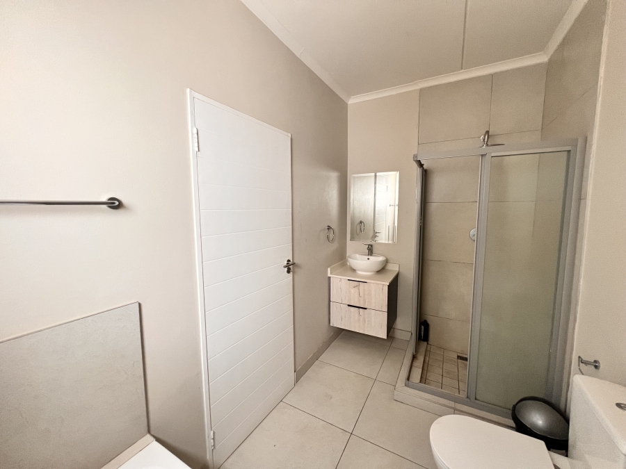 2 Bedroom Property for Sale in Erand Gardens Gauteng