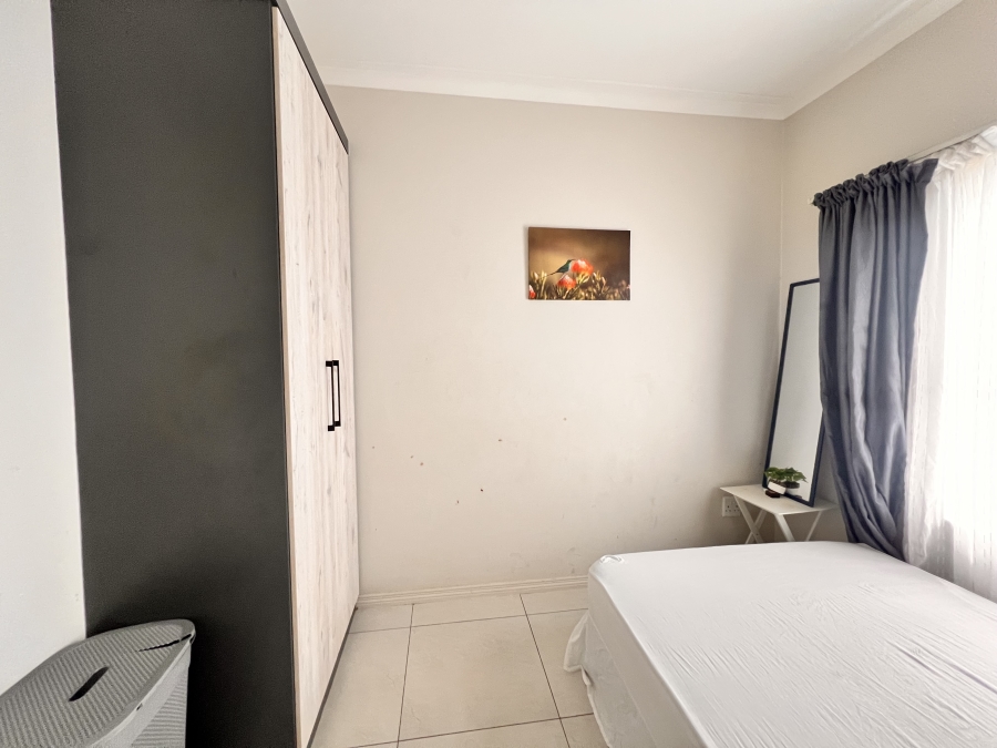 2 Bedroom Property for Sale in Erand Gardens Gauteng