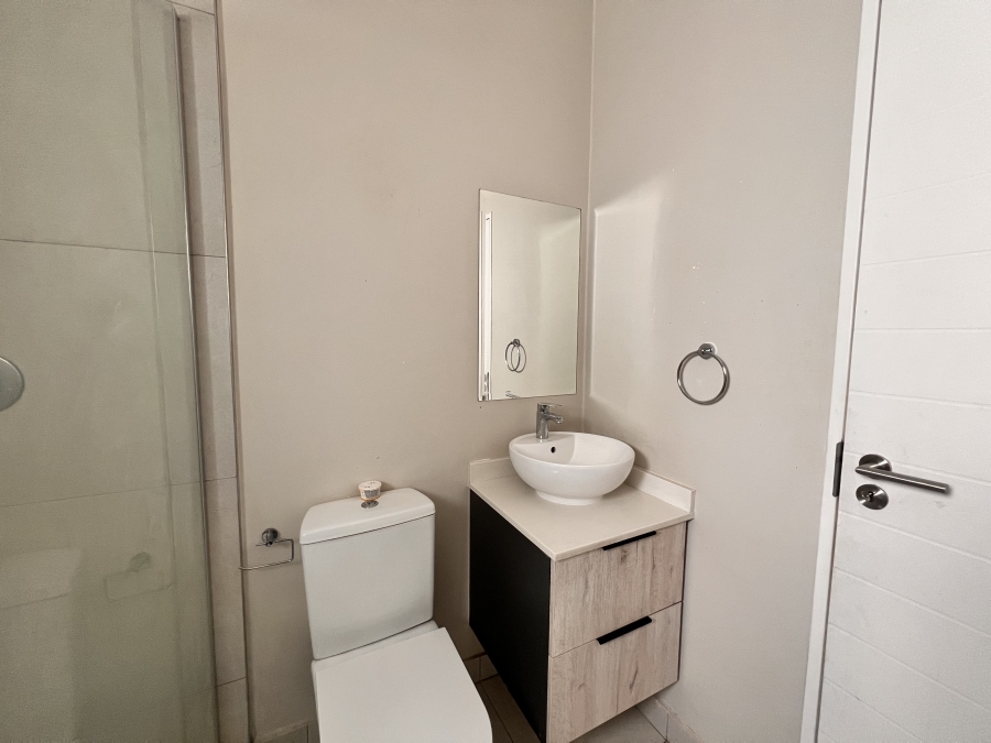 2 Bedroom Property for Sale in Erand Gardens Gauteng