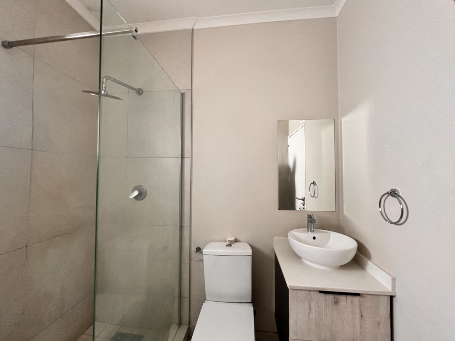 2 Bedroom Property for Sale in Erand Gardens Gauteng