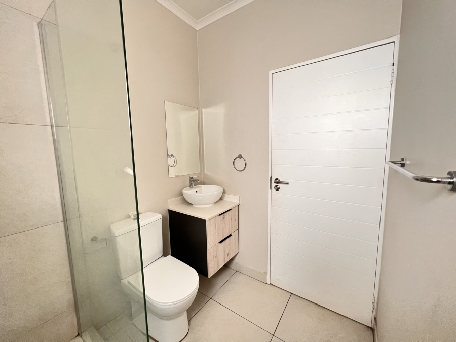 2 Bedroom Property for Sale in Erand Gardens Gauteng