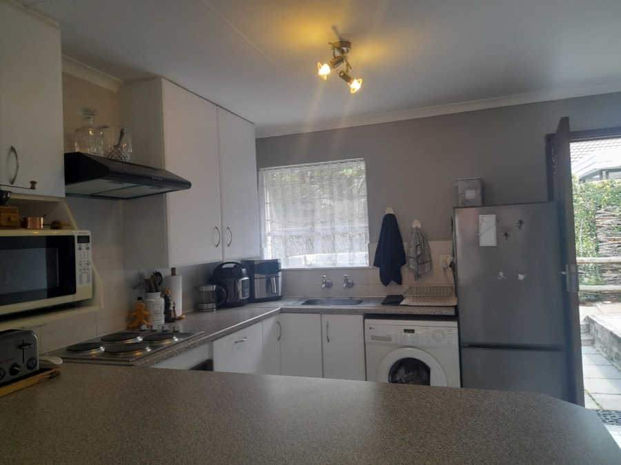 2 Bedroom Property for Sale in Magaliessig Gauteng