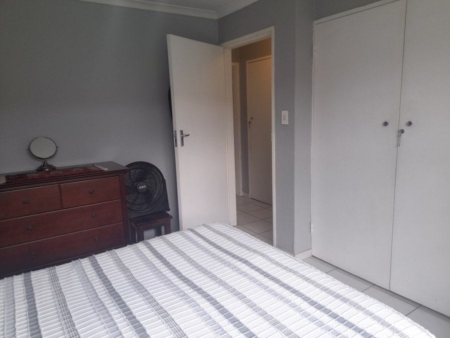 2 Bedroom Property for Sale in Magaliessig Gauteng