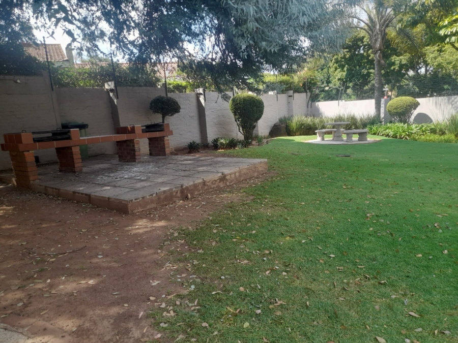 2 Bedroom Property for Sale in Magaliessig Gauteng