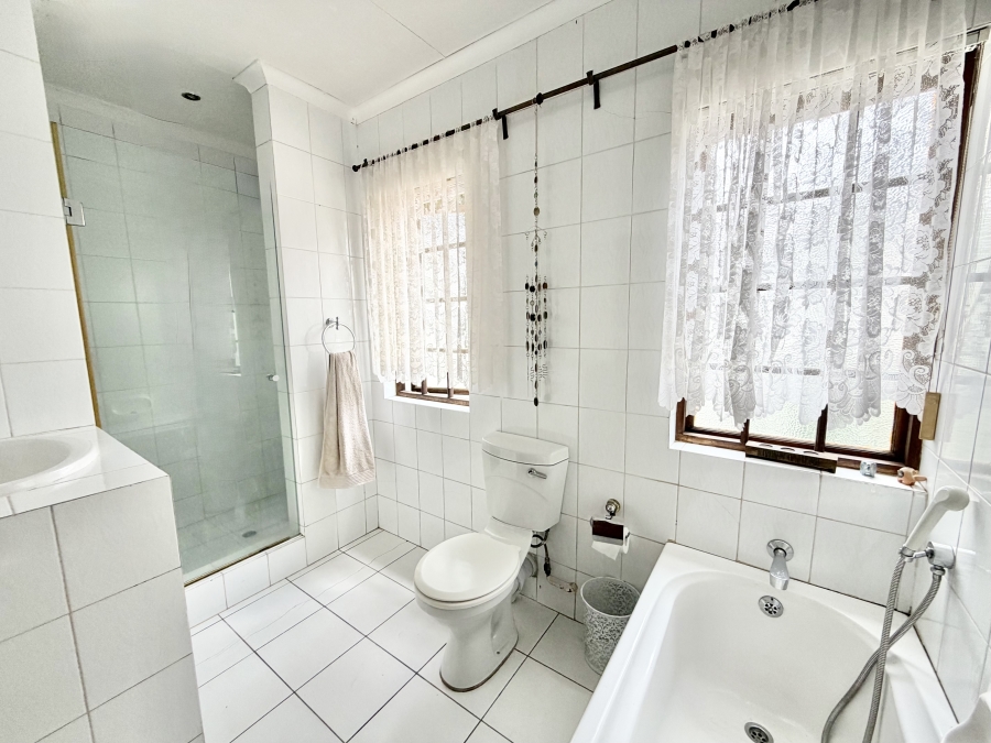 3 Bedroom Property for Sale in Halfway Gardens Gauteng