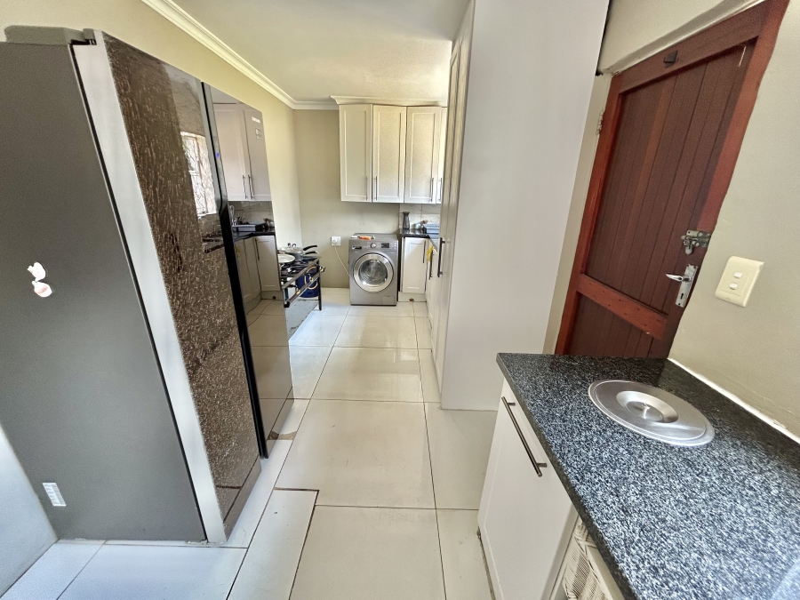 To Let 4 Bedroom Property for Rent in Vorna Valley Gauteng