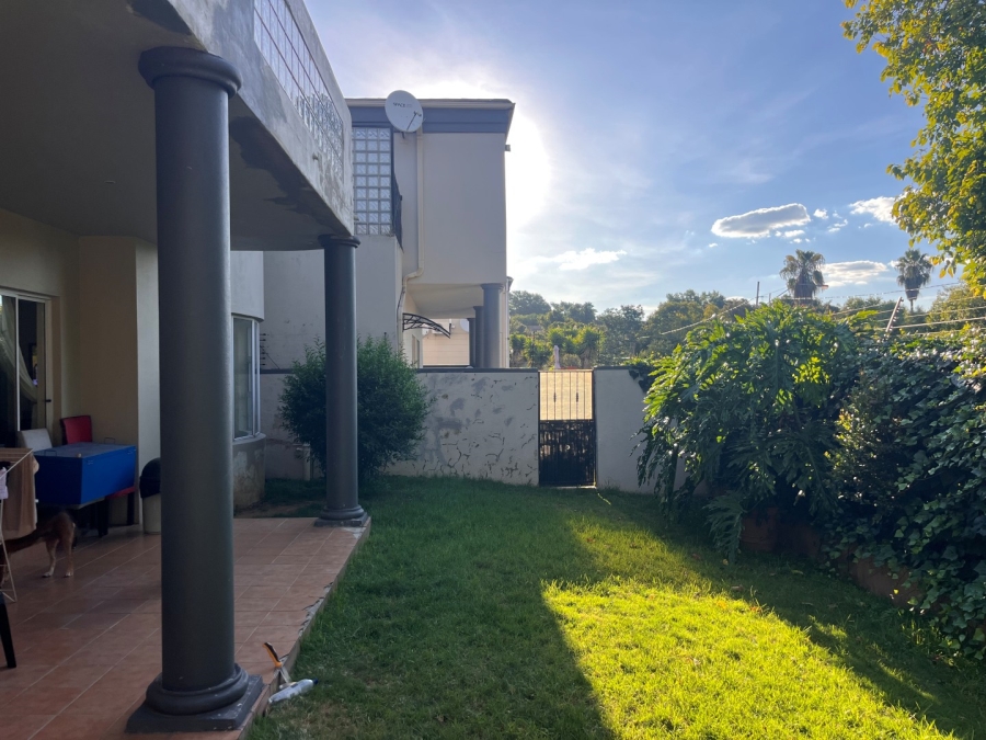 4 Bedroom Property for Sale in Glenhazel Gauteng