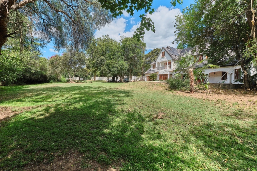6 Bedroom Property for Sale in Woodmead Gauteng