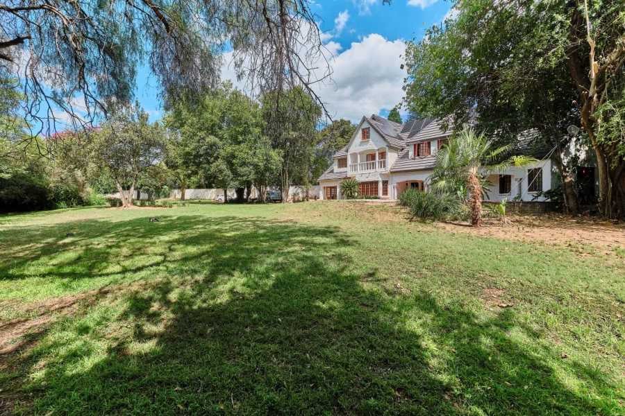6 Bedroom Property for Sale in Woodmead Gauteng