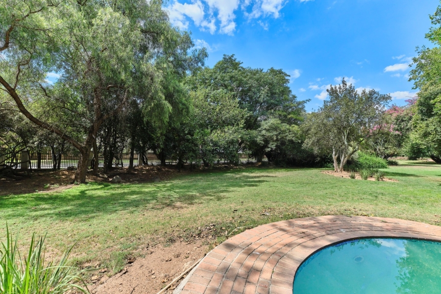 6 Bedroom Property for Sale in Woodmead Gauteng