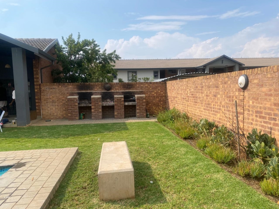 To Let 3 Bedroom Property for Rent in Equestria Gauteng