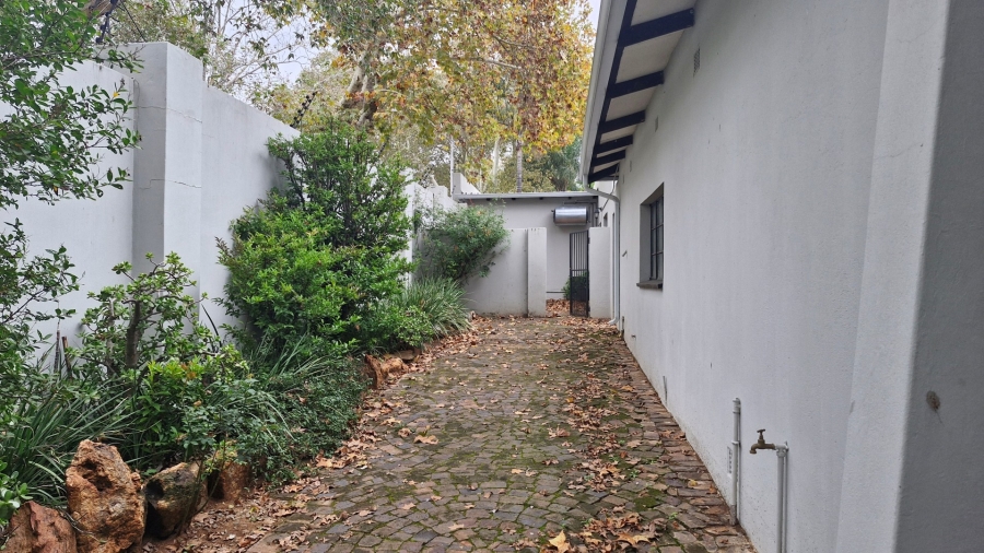 3 Bedroom Property for Sale in Greenside Gauteng