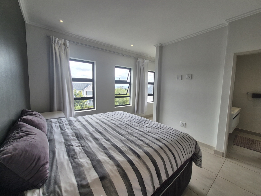 To Let 3 Bedroom Property for Rent in Pinehaven Gauteng