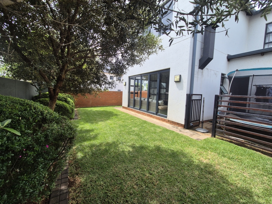 To Let 3 Bedroom Property for Rent in Pinehaven Gauteng