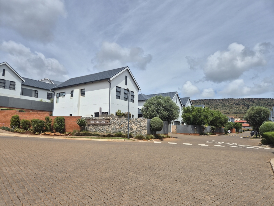 To Let 3 Bedroom Property for Rent in Pinehaven Gauteng