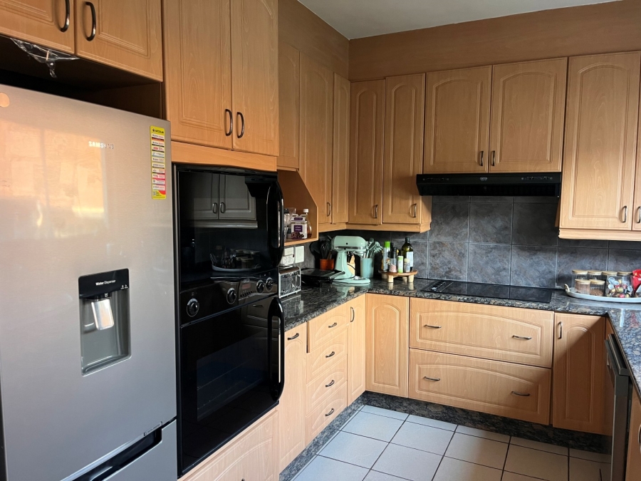 3 Bedroom Property for Sale in Glenhazel Gauteng