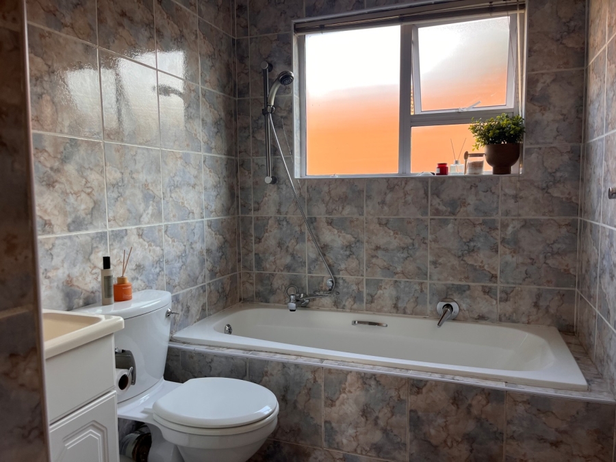 3 Bedroom Property for Sale in Glenhazel Gauteng