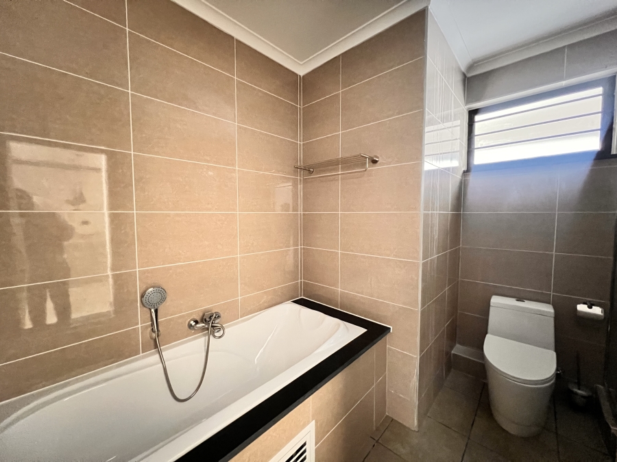 To Let 1 Bedroom Property for Rent in Blue Hills Gauteng