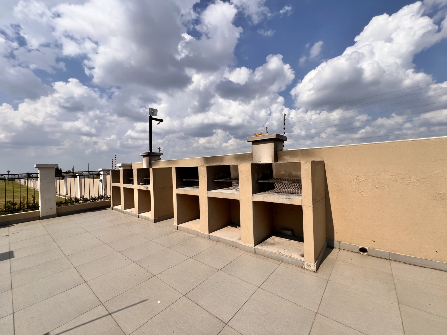 To Let 1 Bedroom Property for Rent in Blue Hills Gauteng