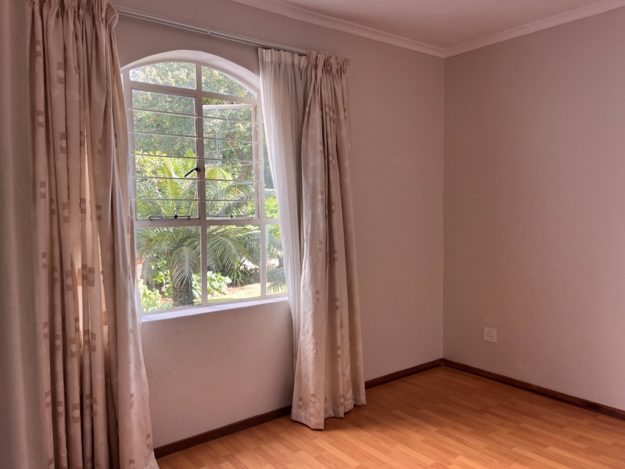 5 Bedroom Property for Sale in Highlands North Gauteng