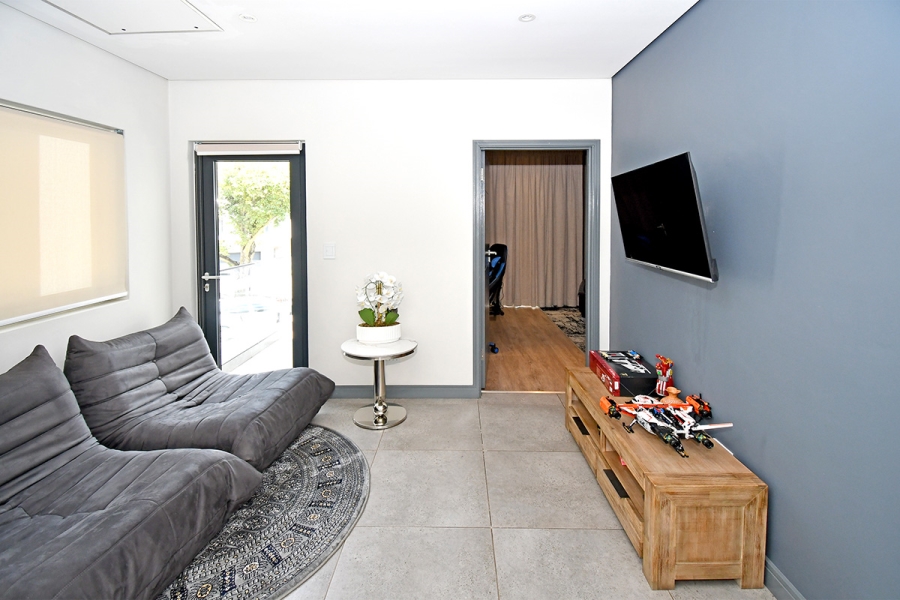 To Let 3 Bedroom Property for Rent in Bryanston Gauteng