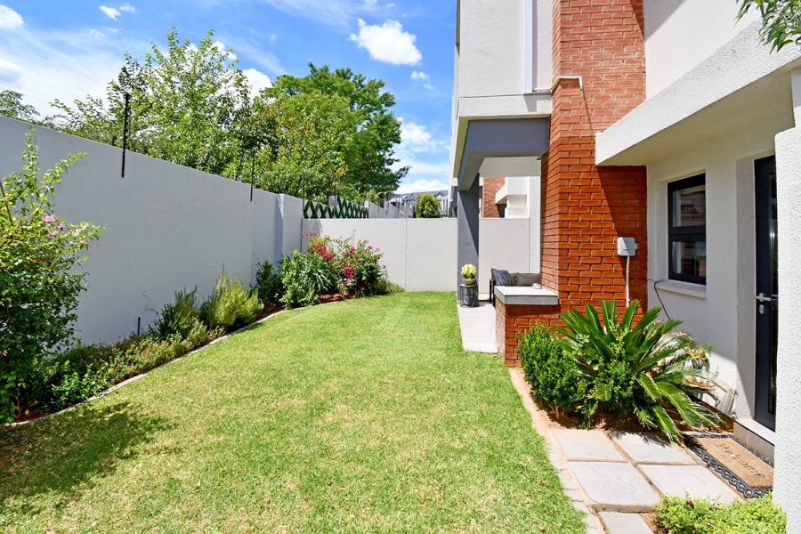 To Let 3 Bedroom Property for Rent in Bryanston Gauteng