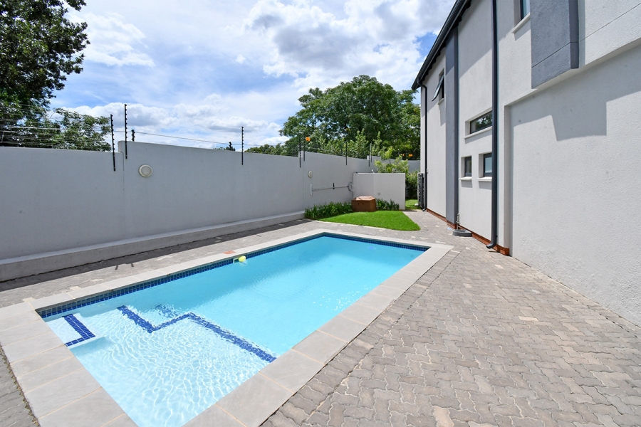 To Let 3 Bedroom Property for Rent in Bryanston Gauteng