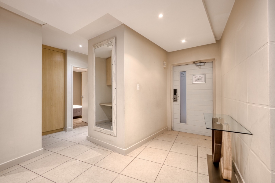 To Let 2 Bedroom Property for Rent in Benmore Gardens Gauteng