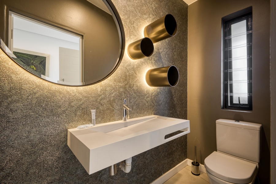 To Let 3 Bedroom Property for Rent in Benmore Gardens Gauteng