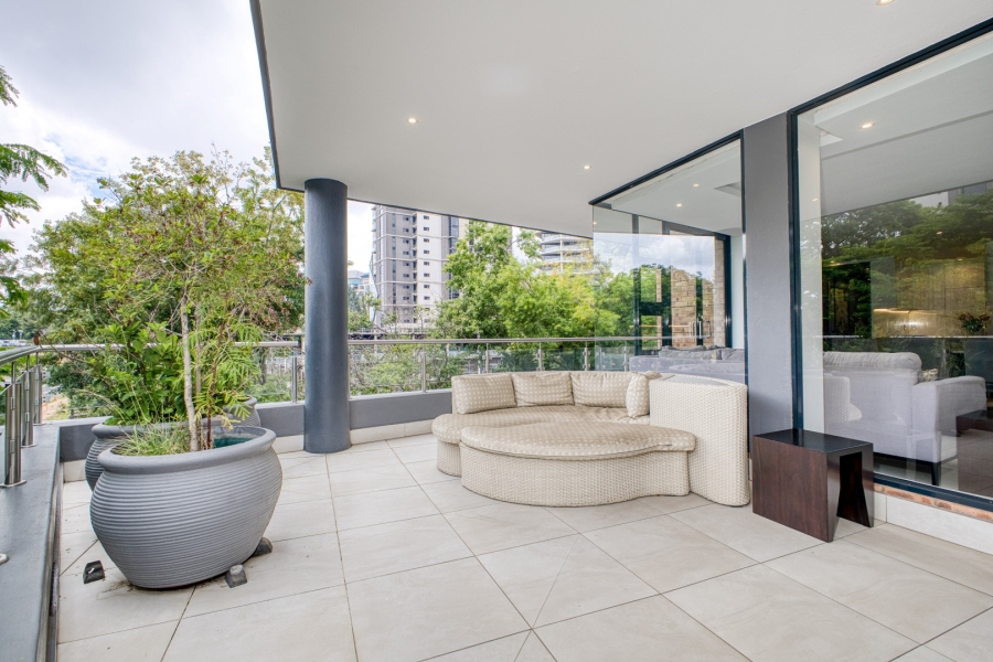 To Let 3 Bedroom Property for Rent in Benmore Gardens Gauteng