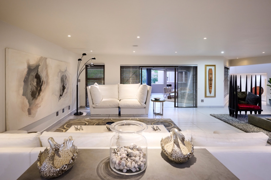 To Let 4 Bedroom Property for Rent in Sandown Gauteng