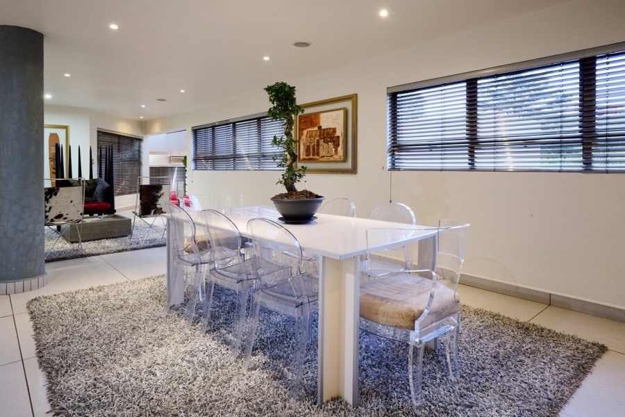 To Let 4 Bedroom Property for Rent in Sandown Gauteng