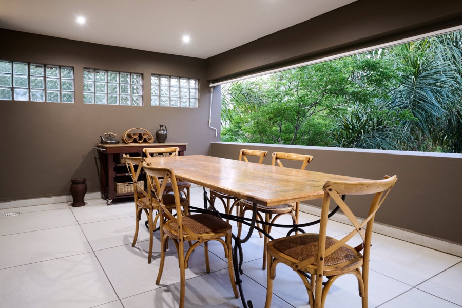 To Let 4 Bedroom Property for Rent in Sandown Gauteng