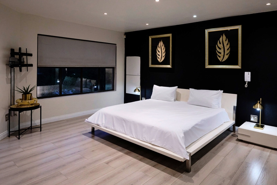 To Let 4 Bedroom Property for Rent in Sandown Gauteng