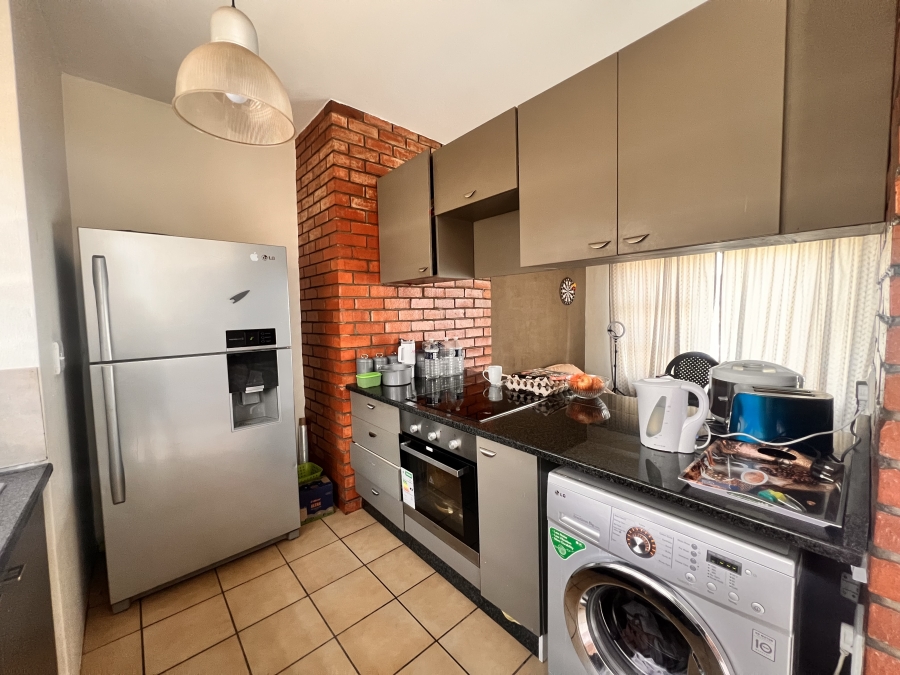 2 Bedroom Property for Sale in Midridge Park Gauteng