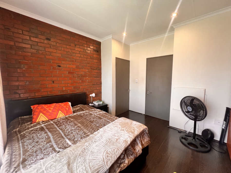 2 Bedroom Property for Sale in Midridge Park Gauteng