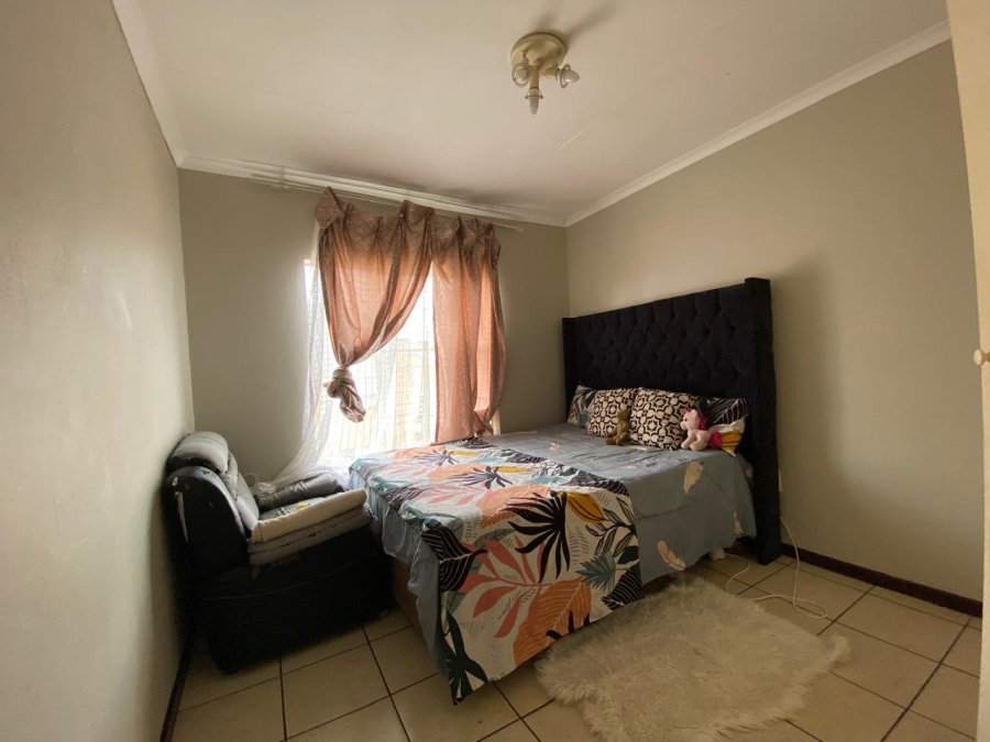 2 Bedroom Property for Sale in Honeypark Gauteng