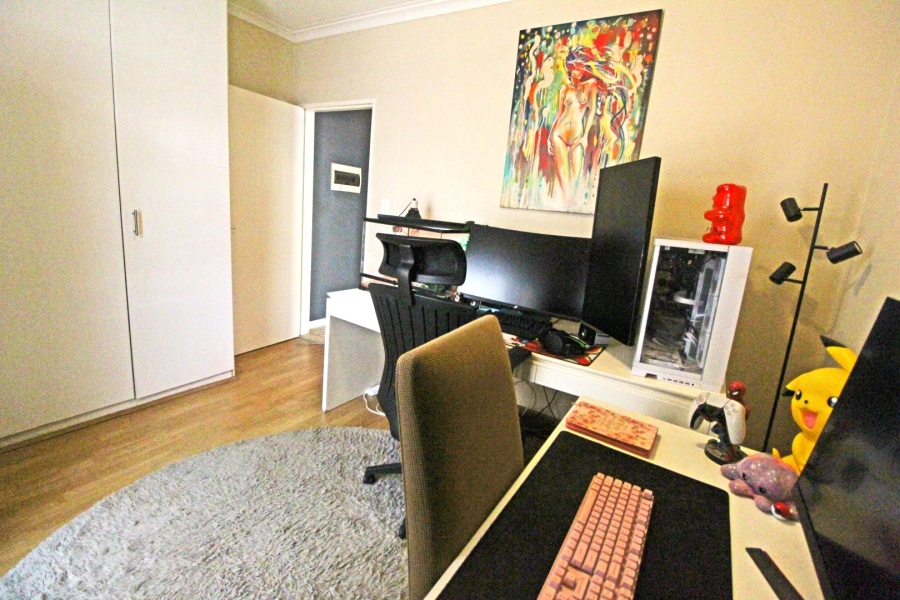 2 Bedroom Property for Sale in Bryanston Gauteng