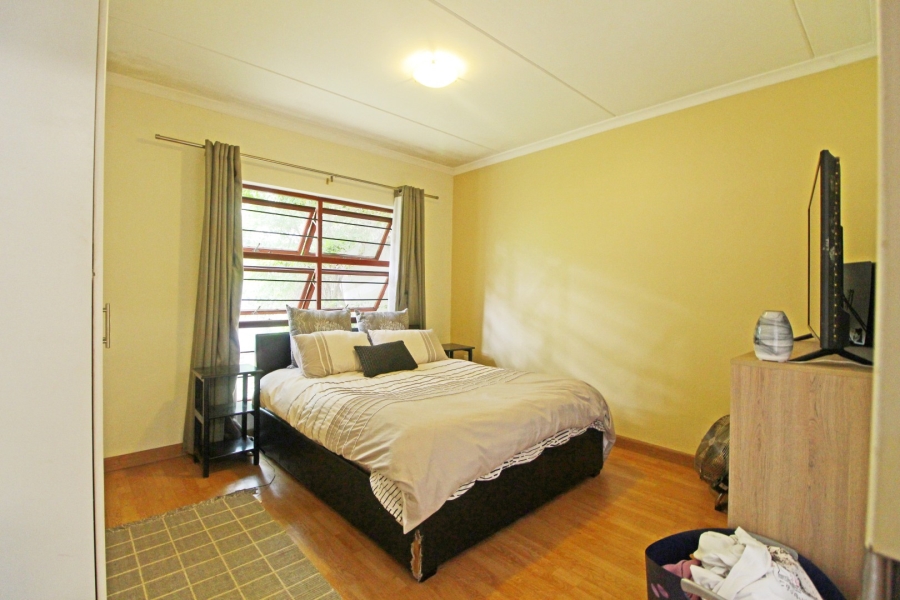2 Bedroom Property for Sale in Bryanston Gauteng