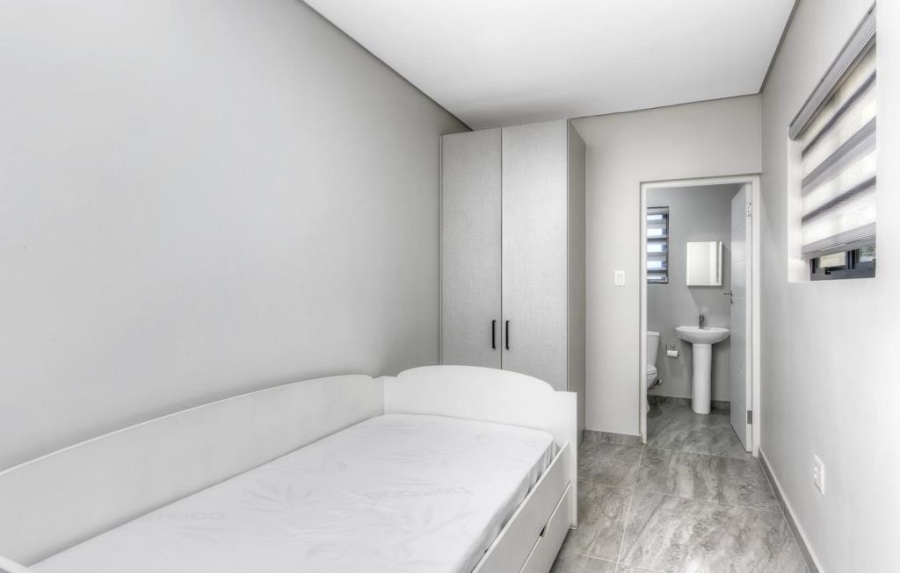 To Let 4 Bedroom Property for Rent in Crowthorne AH Gauteng