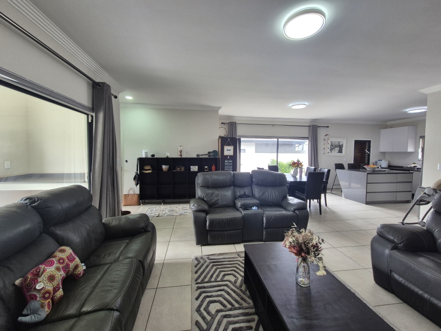 To Let 3 Bedroom Property for Rent in Homes Haven Gauteng