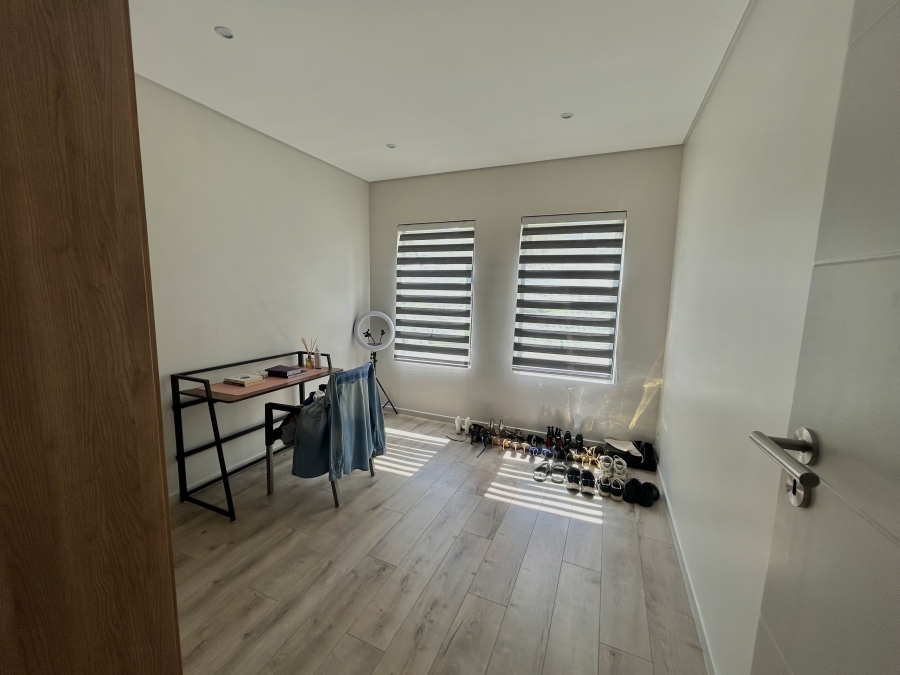 To Let 3 Bedroom Property for Rent in Blue Hills Gauteng