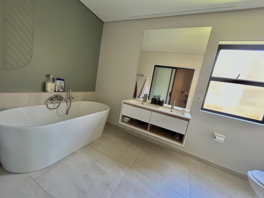 To Let 3 Bedroom Property for Rent in Blue Hills Gauteng