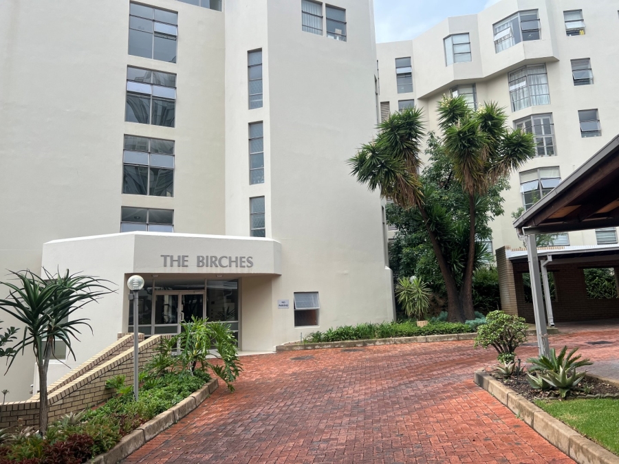 To Let 2 Bedroom Property for Rent in Sandhurst Gauteng