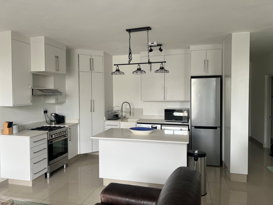 To Let 2 Bedroom Property for Rent in Sandhurst Gauteng