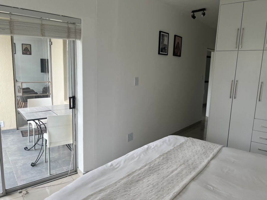 To Let 2 Bedroom Property for Rent in Sandhurst Gauteng