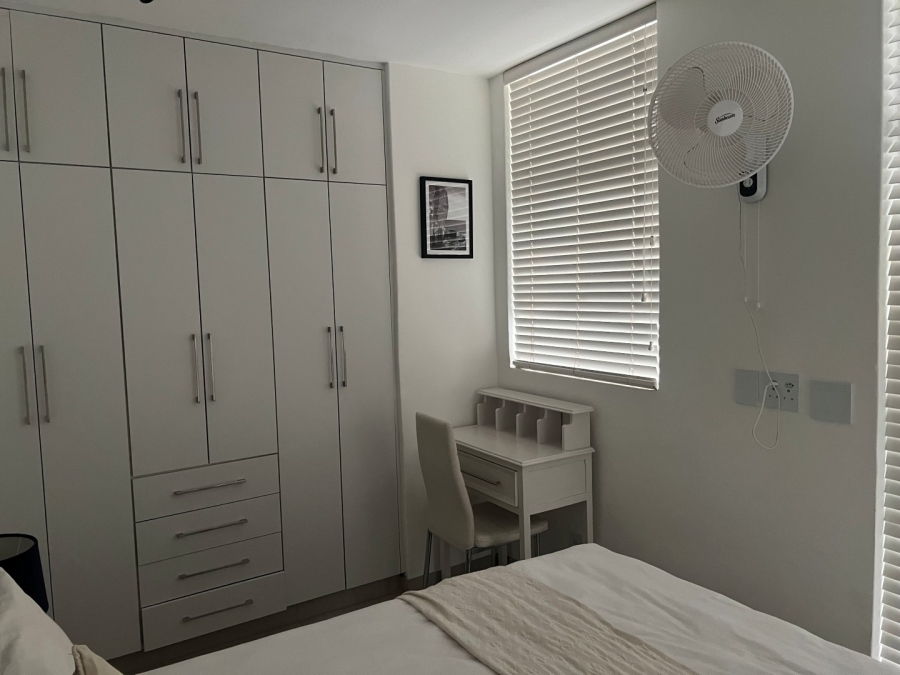 To Let 2 Bedroom Property for Rent in Sandhurst Gauteng