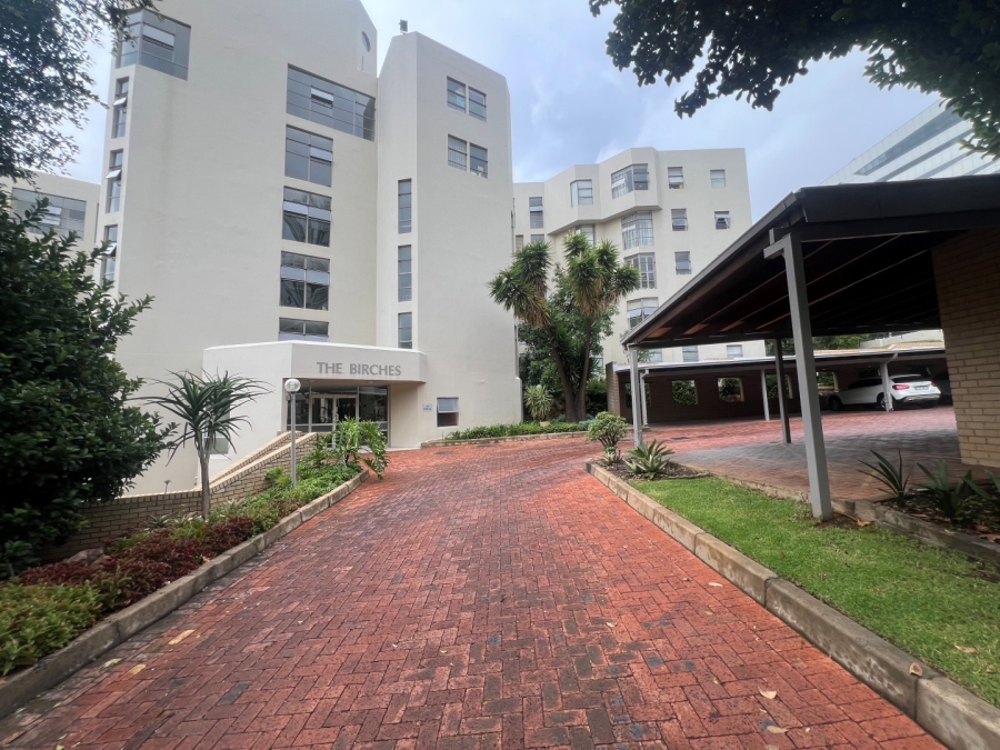 To Let 2 Bedroom Property for Rent in Sandhurst Gauteng