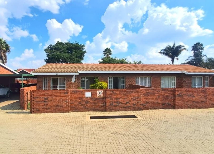 2 Bedroom Property for Sale in West Village Gauteng
